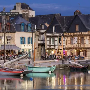 Idéal- En Plein Milieu Du Port De St Goustan à Auray- Grand T2 - 50m2 -belle Terrasse , Auray Francia