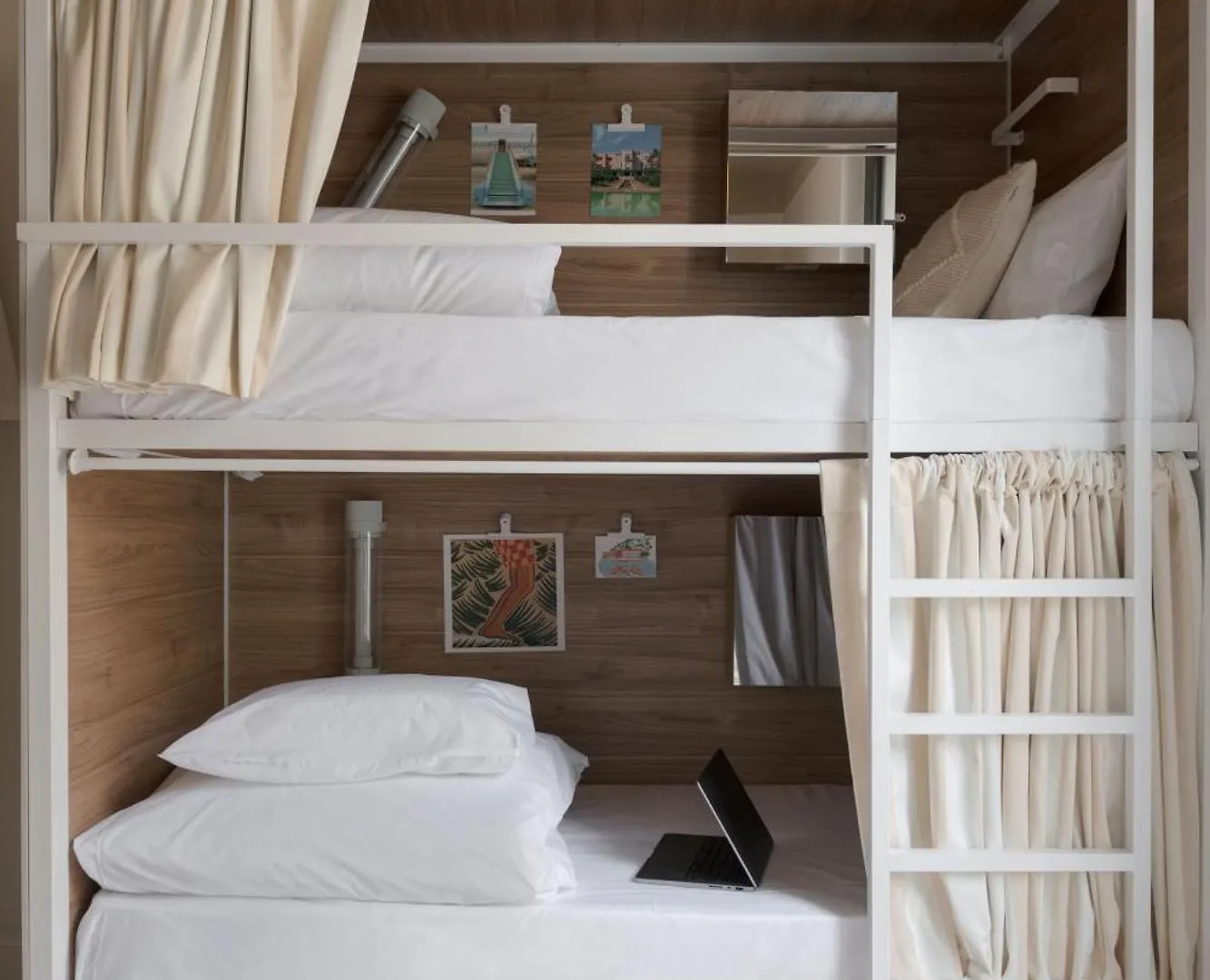 Slo Hostel 니스