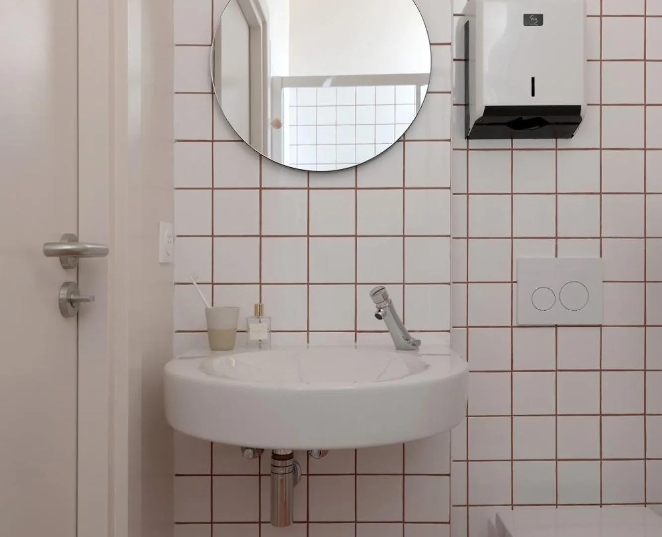 Slo Hostel Νίκαια 0*,
